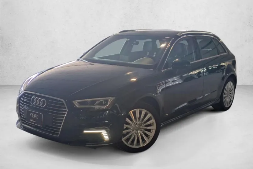 2018 Audi A3 E-tron Premium Plus photo 1