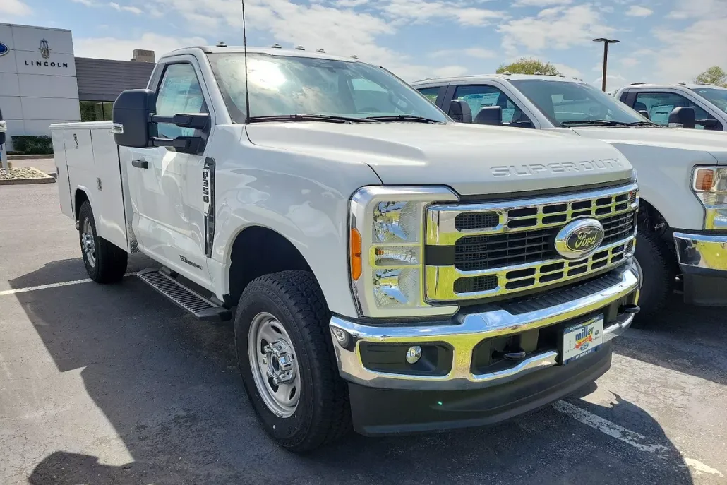 2023 Ford F-350 photo 1