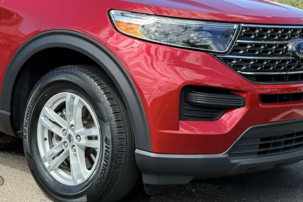 2022 Ford Explorer XLT photo 1