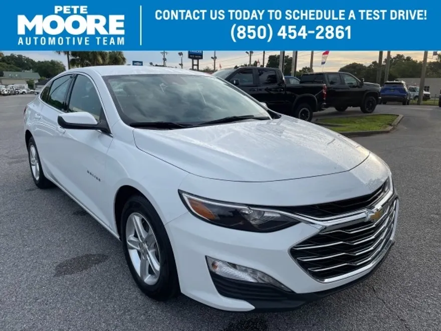 2024 Chevrolet Malibu 1LT photo 1