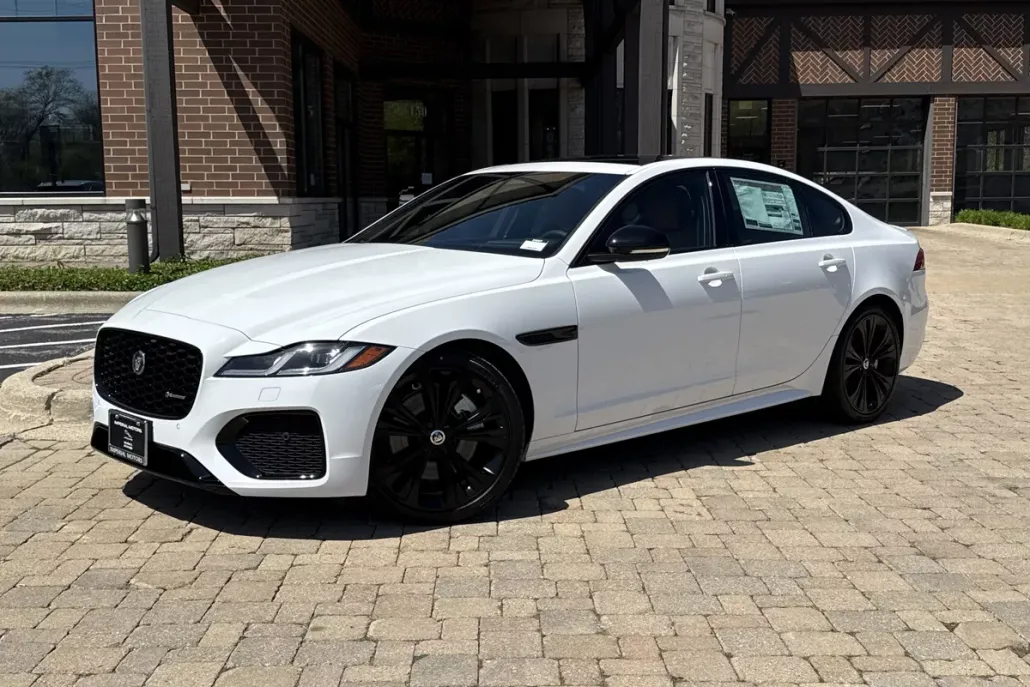 2024 Jaguar XF P300 R-Dynamic SE photo 1