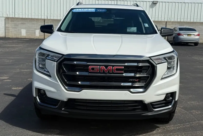 2023 Gmc Terrain AT4 photo 1