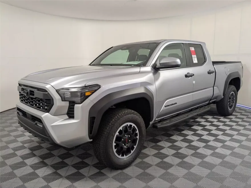 2025 Toyota Tacoma TRD photo 1