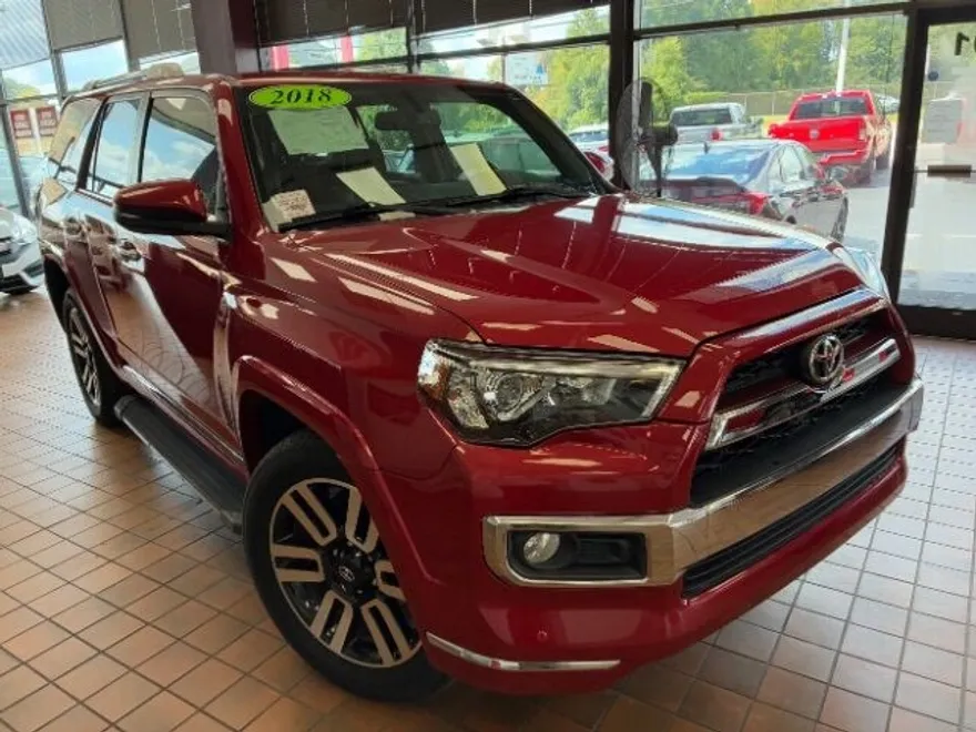 2018 Toyota 4Runner Limited photo 1