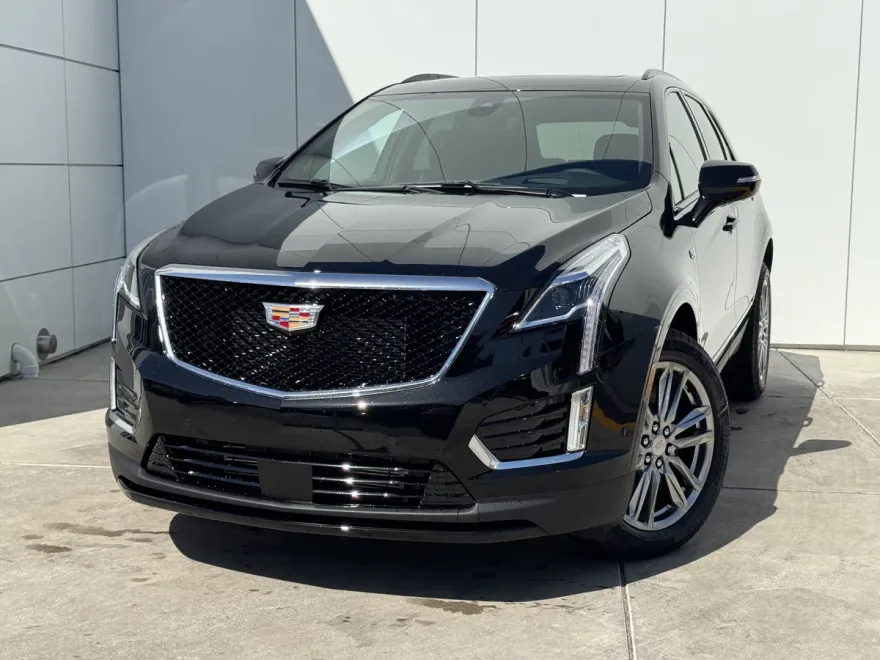 2025 Cadillac XT5 Sport photo 1