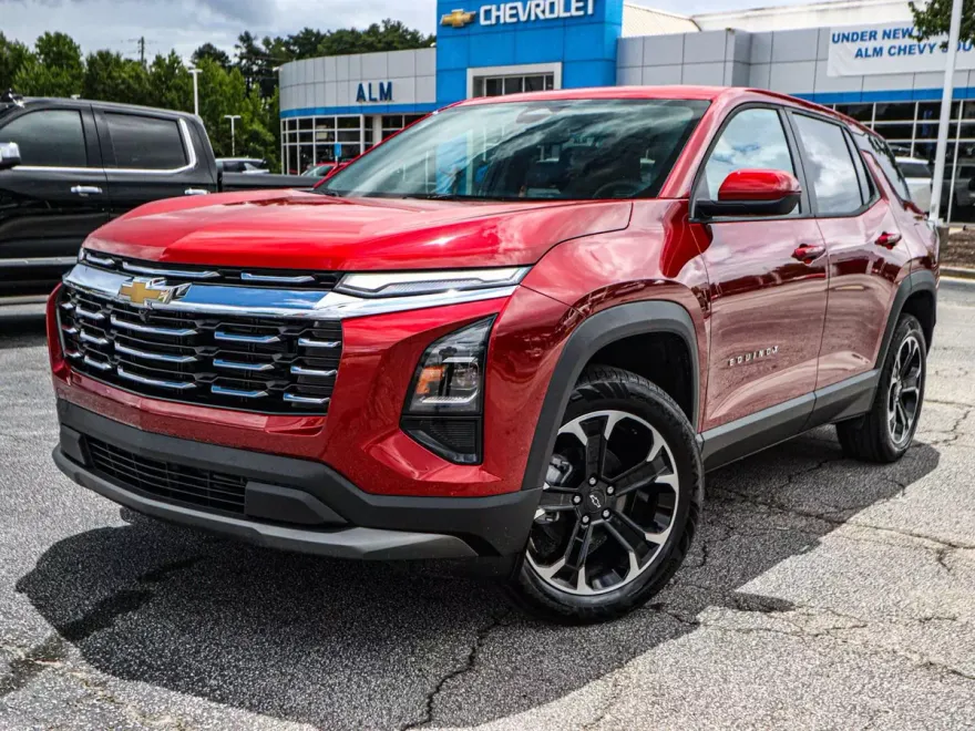 2026 Chevrolet Equinox LT photo 1