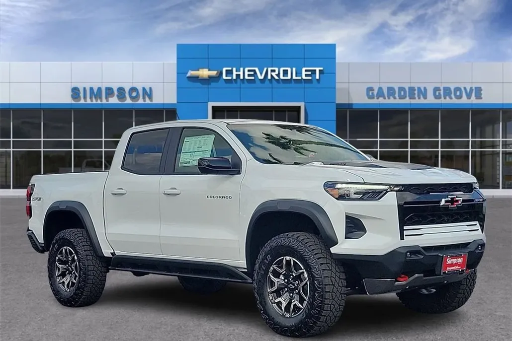 2026 Chevrolet Colorado ZR2 photo 1