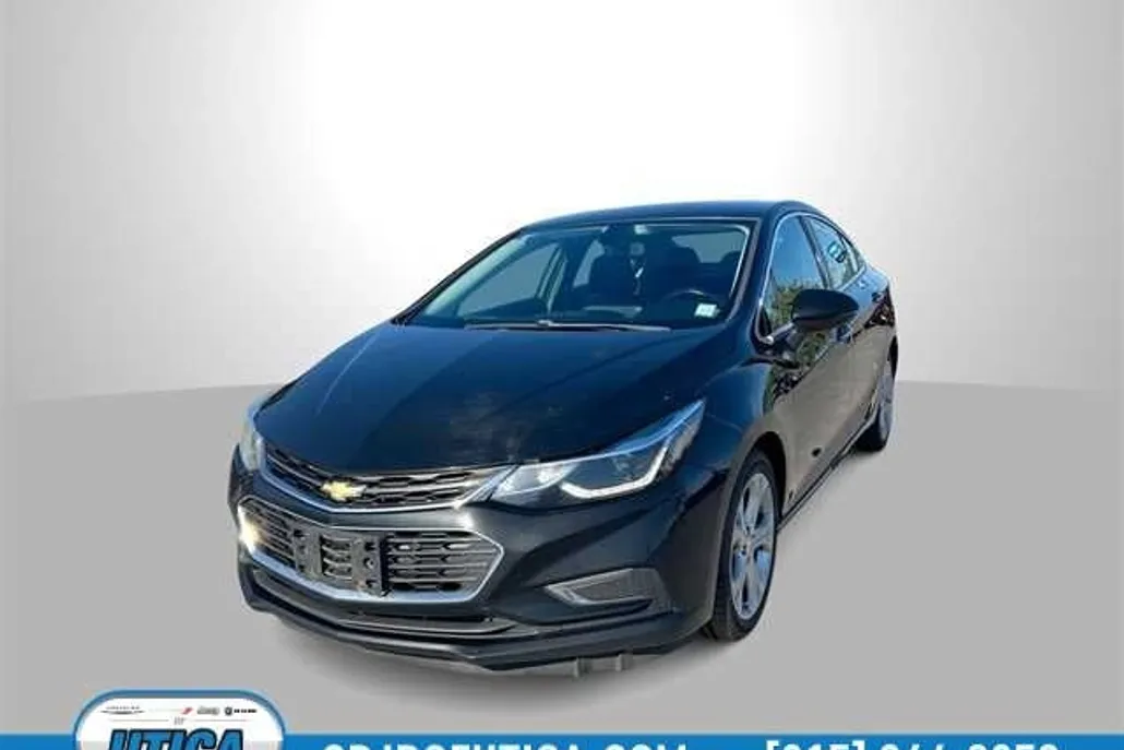 2017 Chevrolet Cruze Premier photo 1