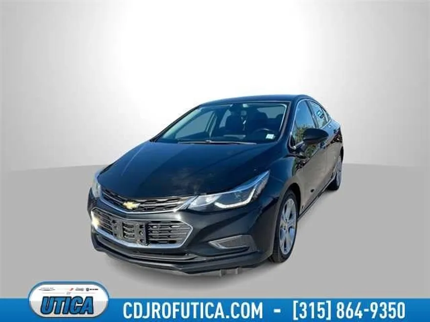2017 Chevrolet Cruze Premier photo 1