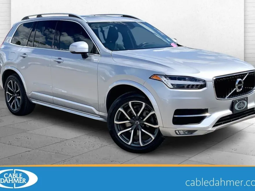2019 Volvo XC90 T6 Momentum photo 1
