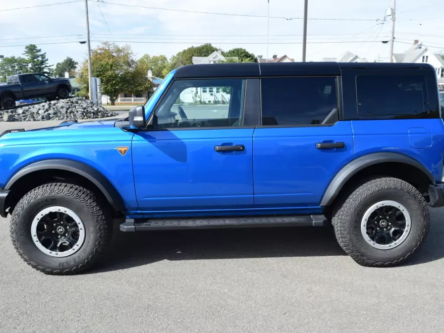 2025 Ford Bronco Badlands photo 1