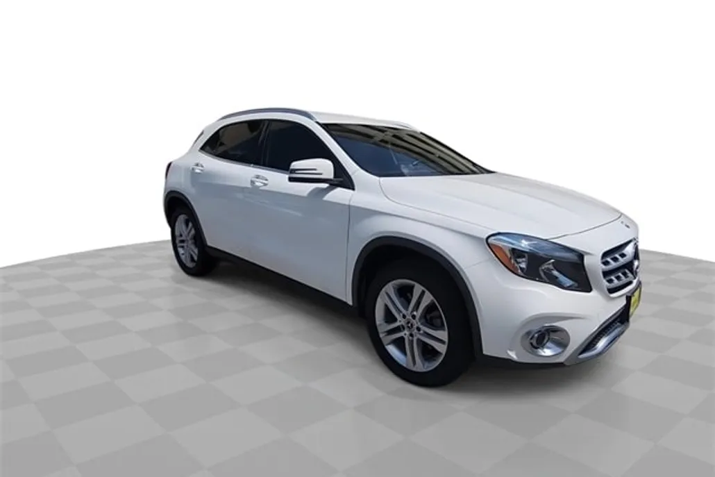 2019 Mercedes Benz GLA 250 photo 1