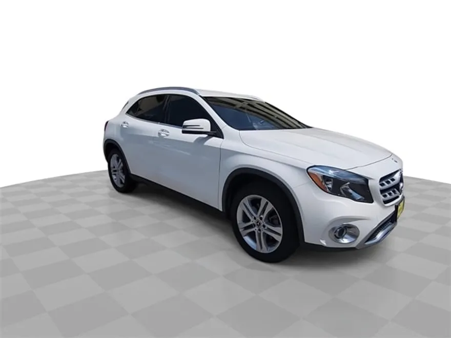 2019 Mercedes Benz GLA 250 photo 1