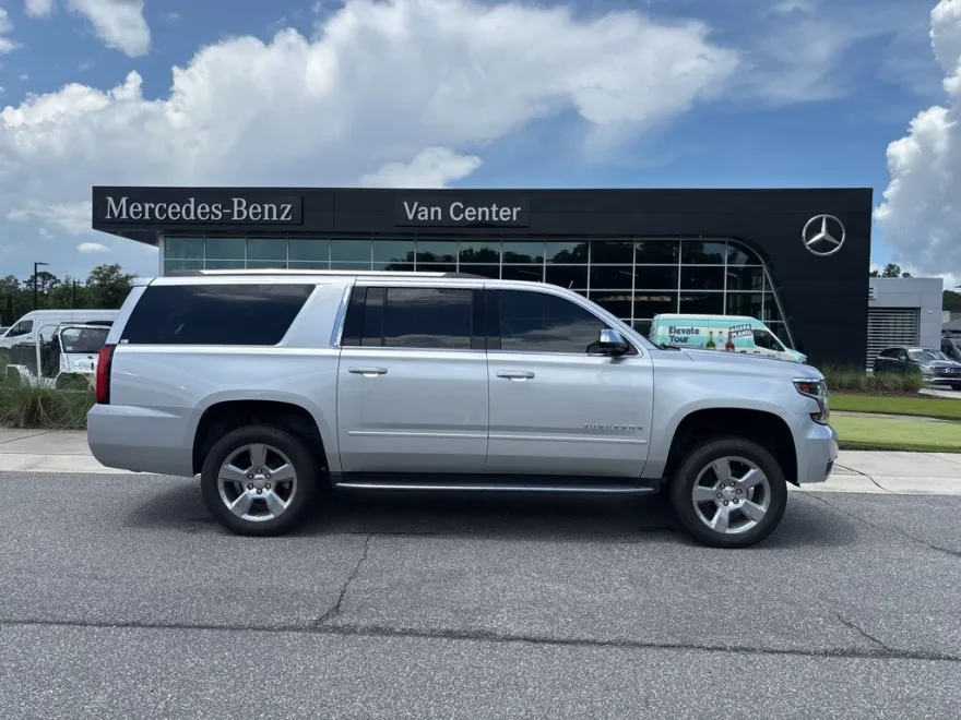 2020 Chevrolet Suburban Premier photo 1