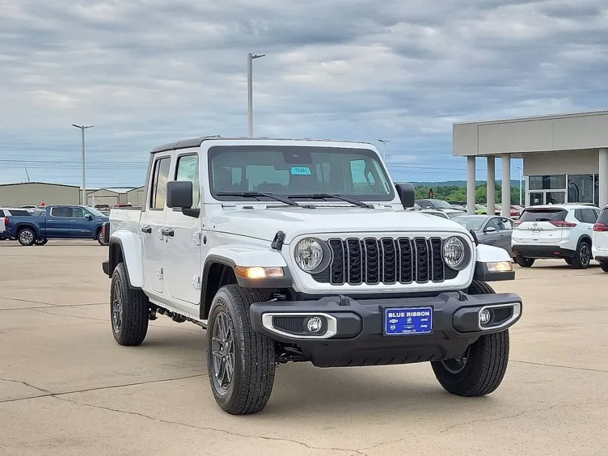 2025 Jeep Gladiator Sport photo 1