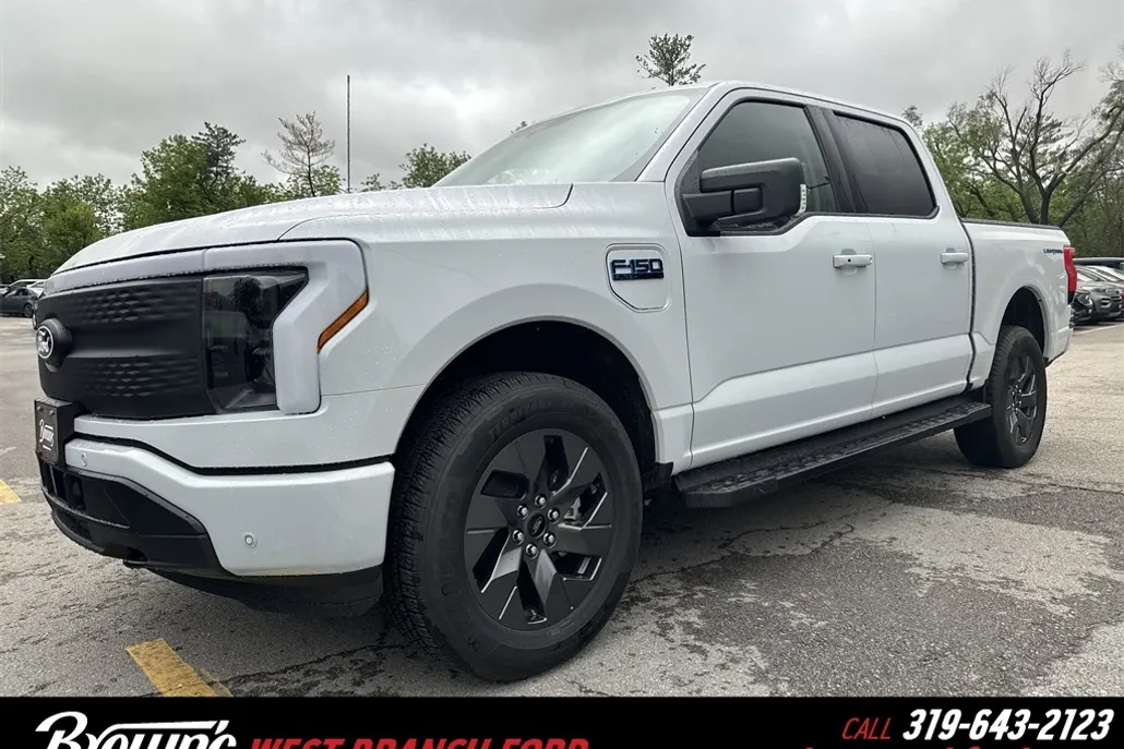 2025 Ford F-150 Lightning photo 1