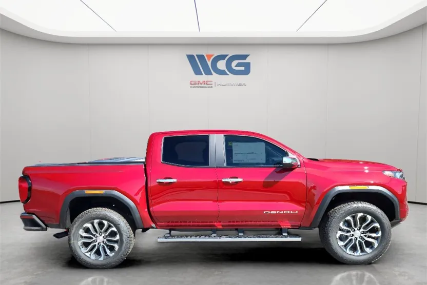 2026 Gmc Canyon Denali photo 1