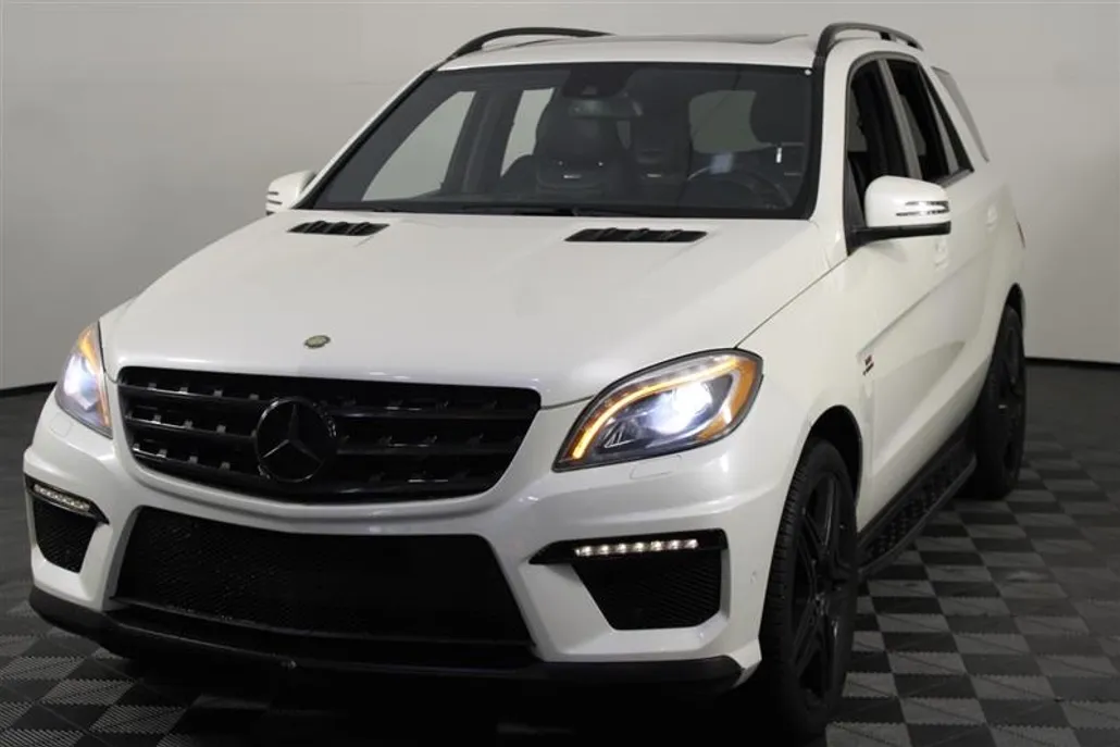 2013 Mercedes Benz ML 63 AMG photo 1