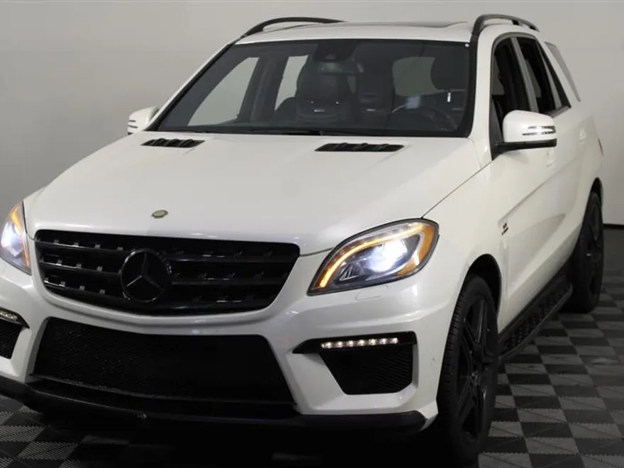 2013 Mercedes Benz ML 63 AMG photo 1