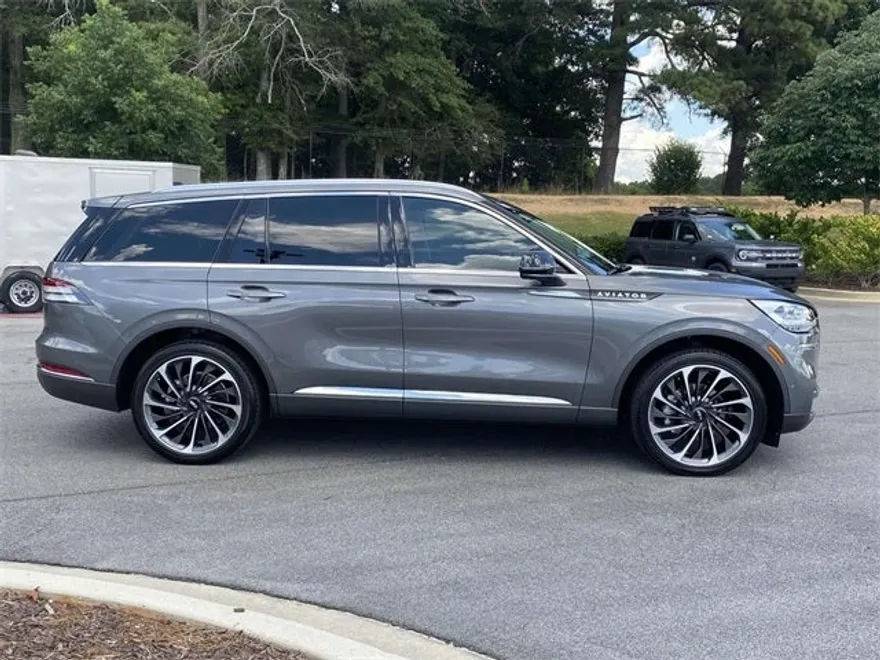 2024 Lincoln Aviator Reserve photo 1