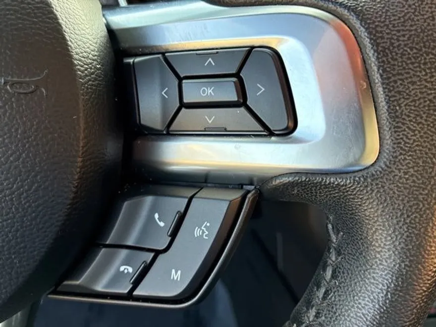 2021 Ford Mustang EcoBoost photo 23