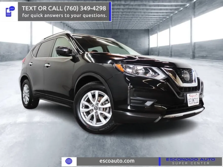 2018 Nissan Rogue SV photo 1