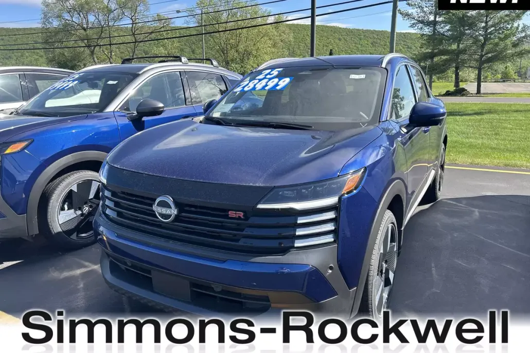 2025 Nissan Kicks SR photo 1