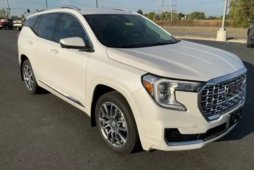 2024 Gmc Terrain Denali photo 1