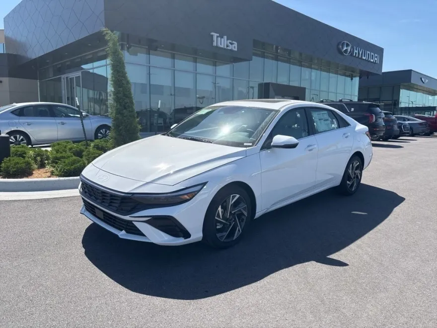 2025 Hyundai Elantra Hybrid Limited photo 1