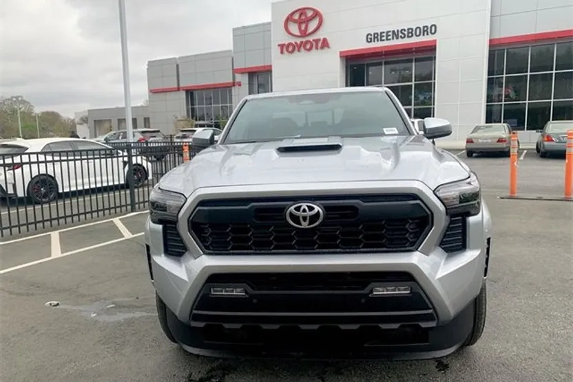 2025 Toyota Tacoma TRD Sport Double Cab photo 1
