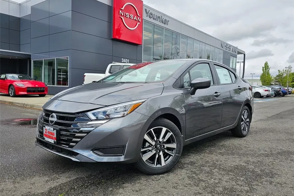 2025 Nissan Versa 1.6 SV photo 1