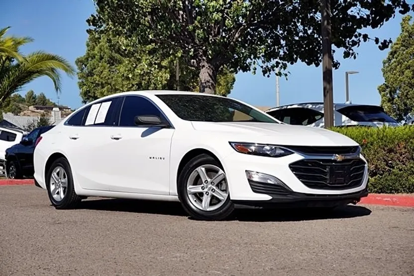 2019 Chevrolet Malibu LS photo 1