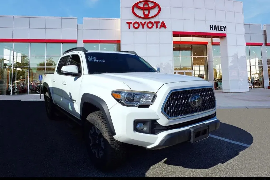 2018 Toyota Tacoma TRD 4x4 photo 1