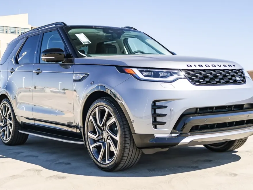 2025 Land Rover Discovery SE photo 1