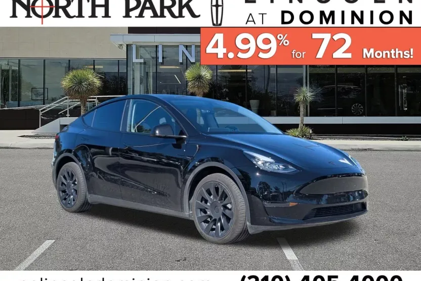 2023 Tesla Model Y Long Range photo 1