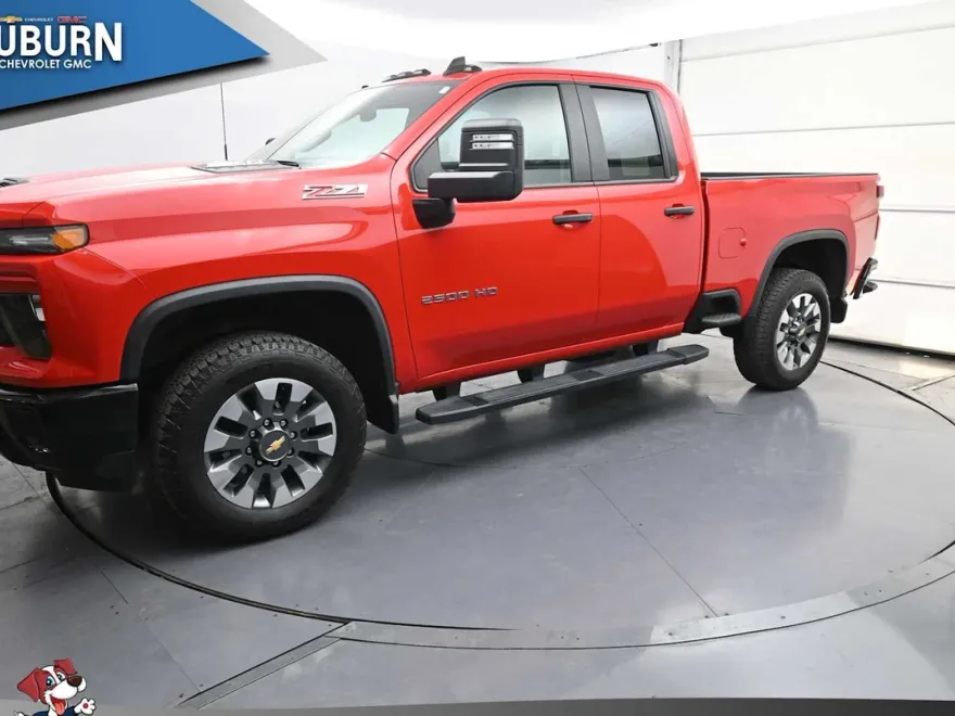 2024 Chevrolet Silverado 2500HD Custom photo 1