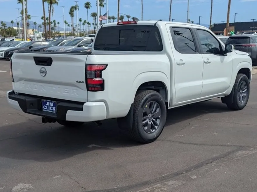 2026 Nissan Frontier Crew Cab SV photo 1