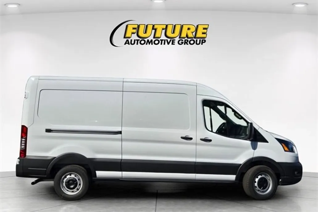 2025 Ford Transit Cargo Van photo 1