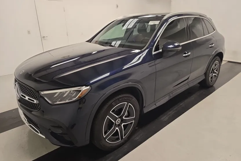 2024 Mercedes Benz GLC 300 AMG photo 1