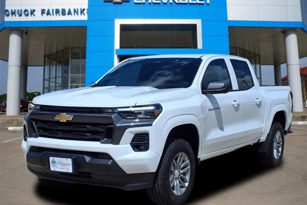 2025 Chevrolet Colorado Work Truck LT photo 1
