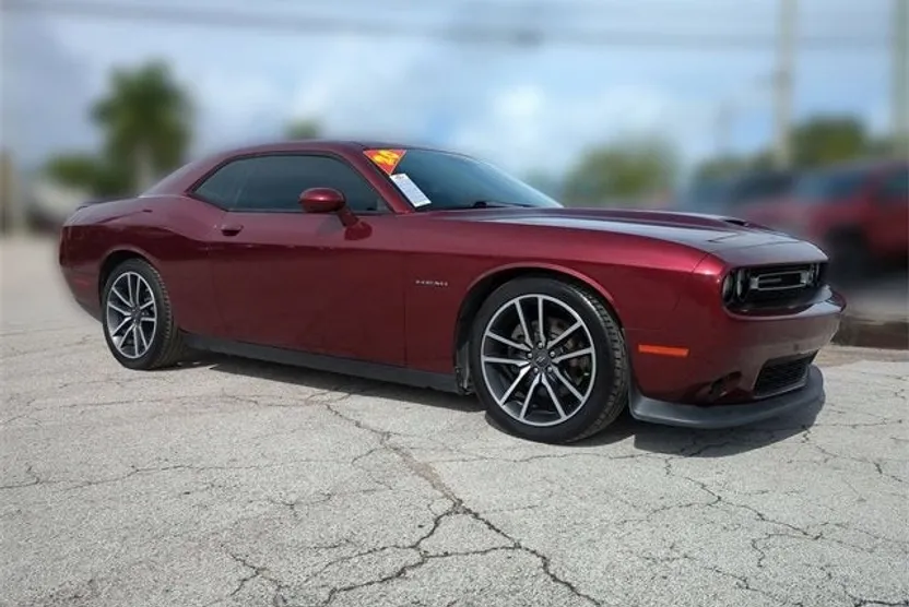 2020 Dodge Challenger R/T photo 1