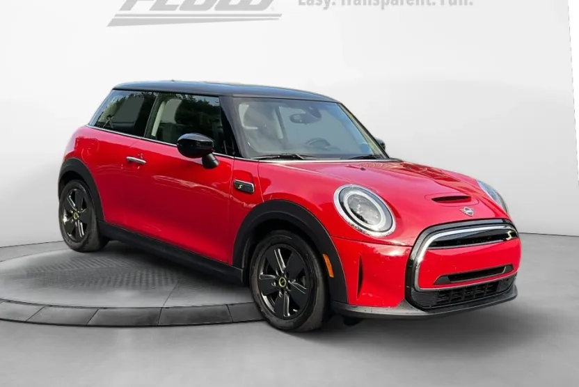 2023 Mini Cooper SE Hardtop photo 1