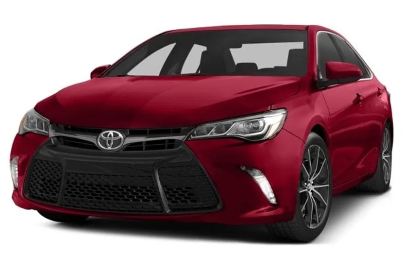 2015 Toyota Camry SE photo 1