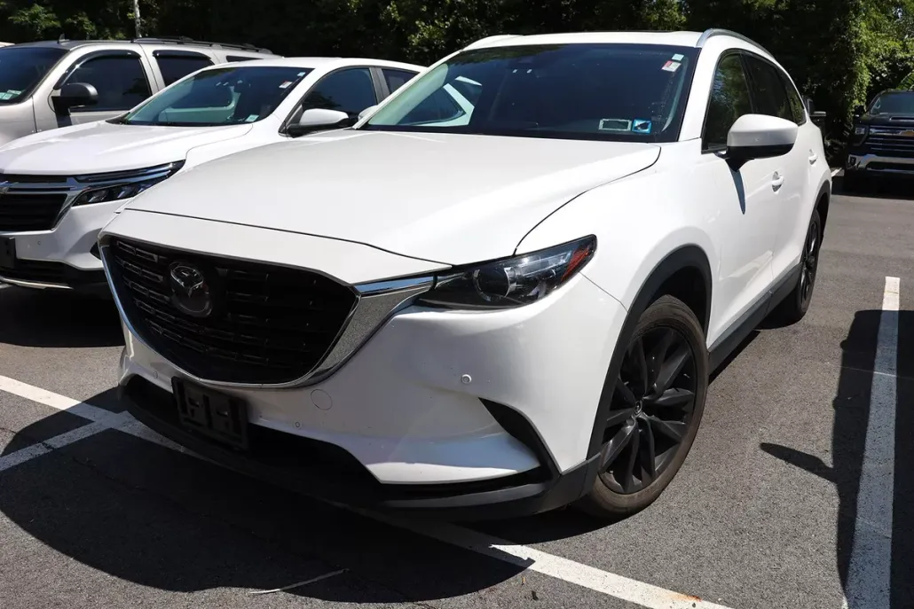 2022 Mazda CX-9 Touring photo 1