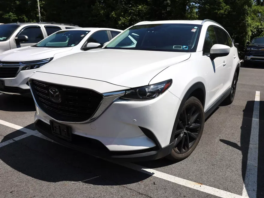 2022 Mazda CX-9 Touring photo 1