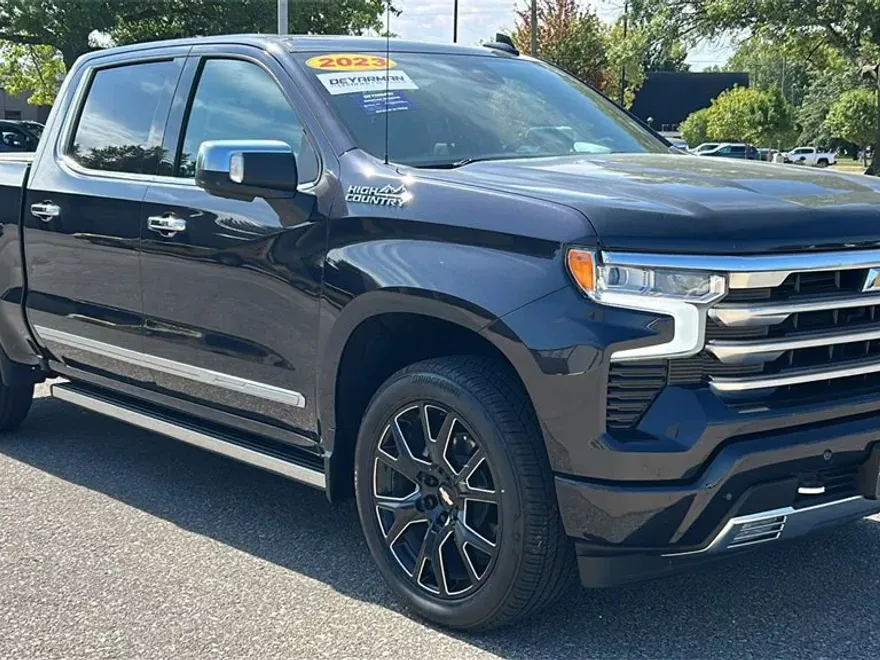 2023 Chevrolet Silverado 1500 High Country photo 1
