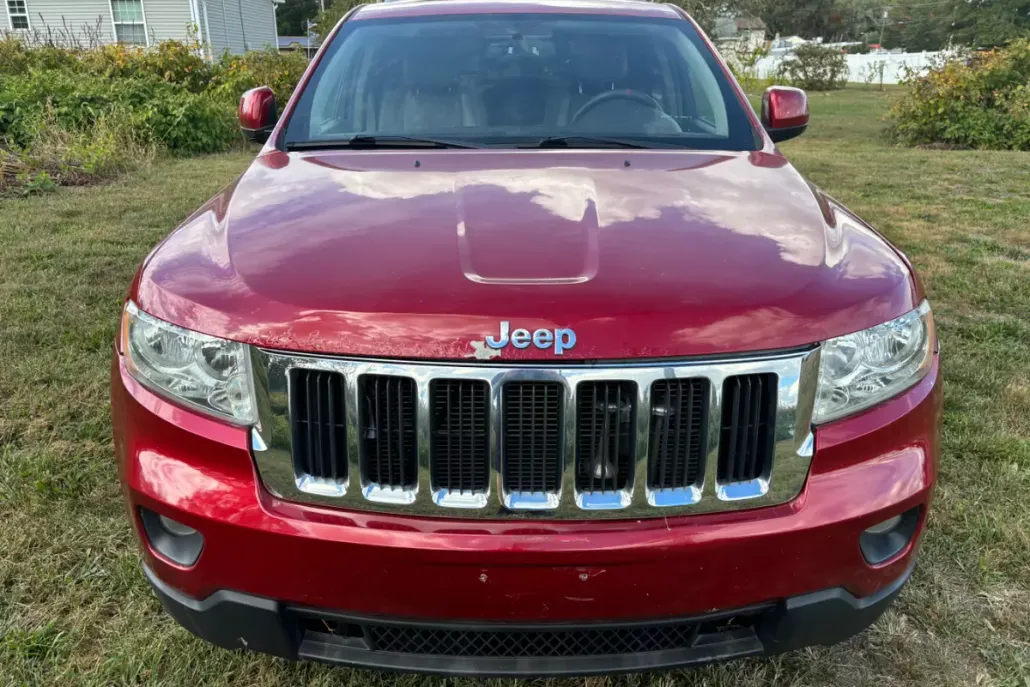 2011 Jeep Grand Cherokee Laredo photo 1