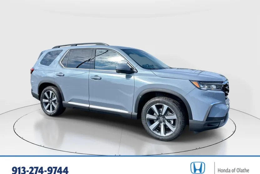2025 Honda Pilot Touring photo 1