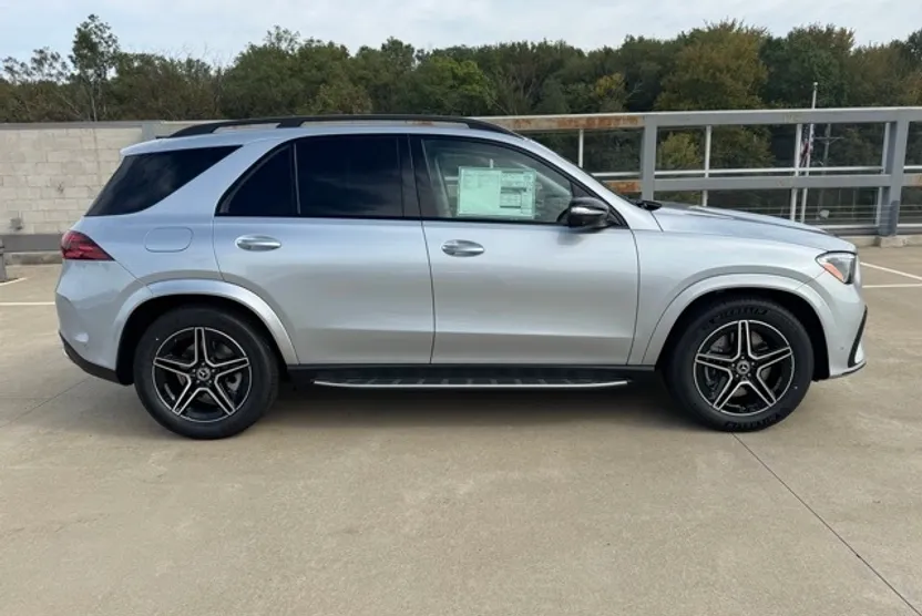 2026 Mercedes Benz GLE 450 4MATIC photo 1