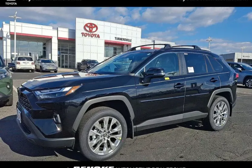 2025 Toyota RAV4 XLE Premium photo 1